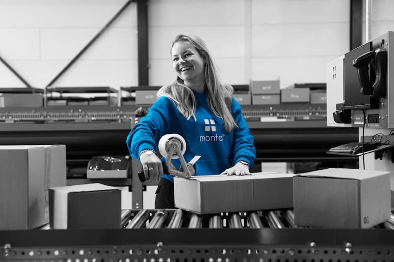 Elevate your webshop operations with Monta's unparalleled services.