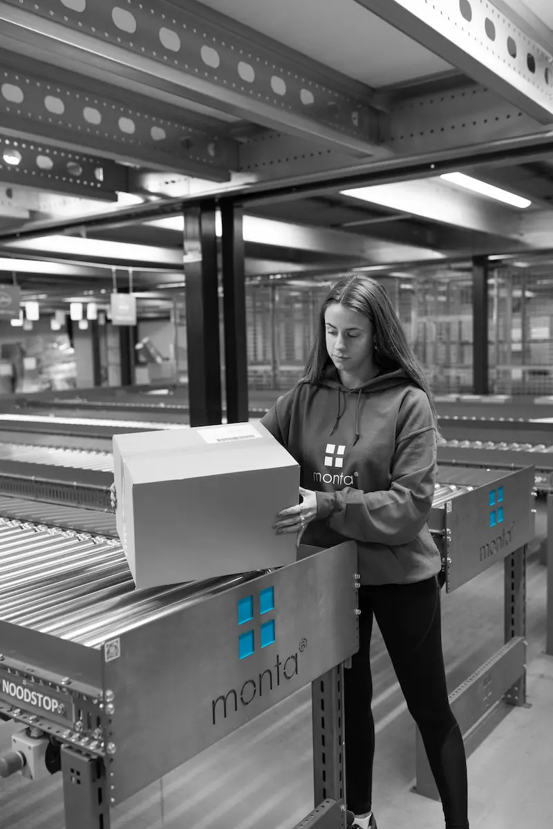 Seamless Multi-Carrier Shipping: Streamlining E-Commerce Shipping with MontaWMS