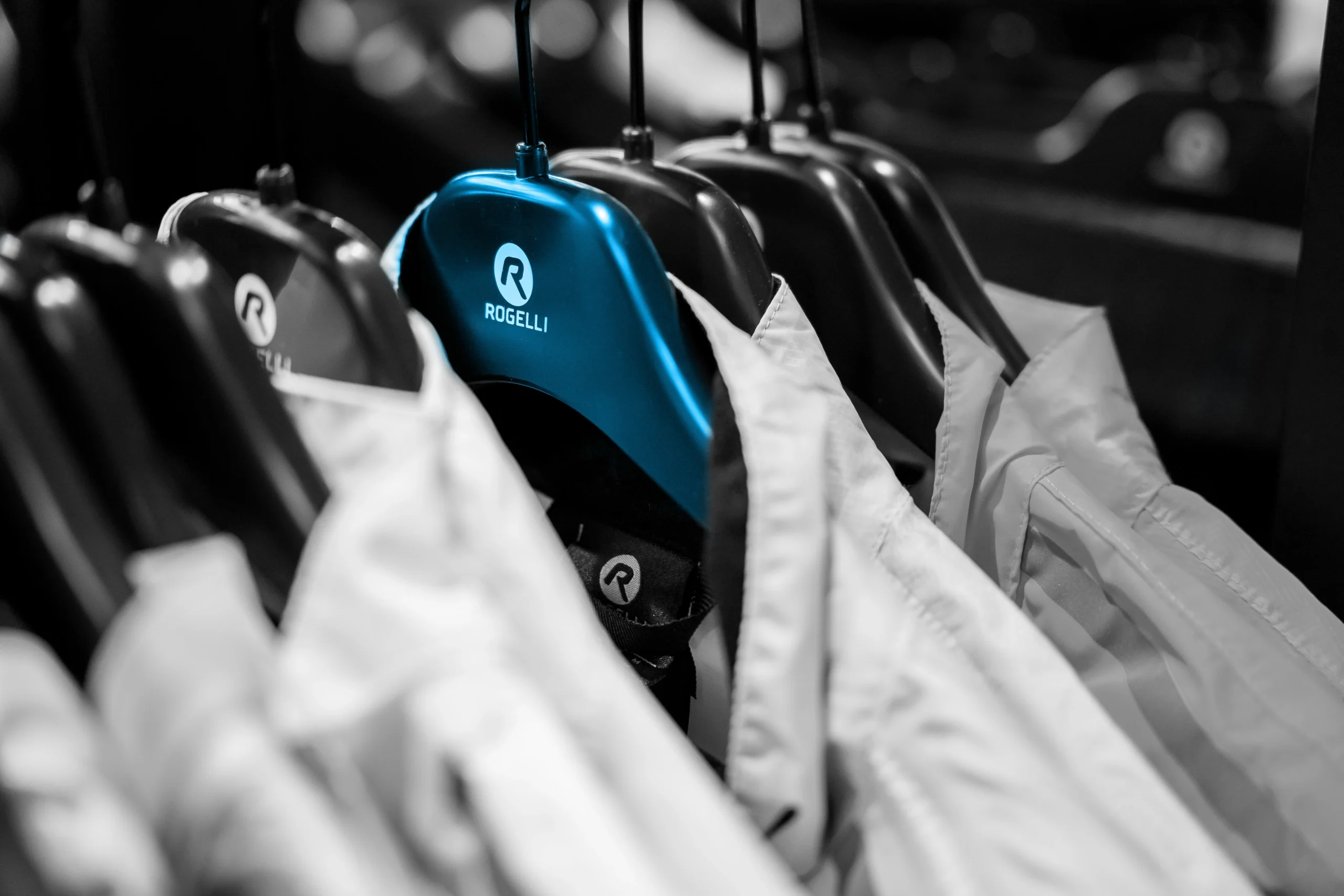 Merkbeleving, ook buiten eigen kanalen
